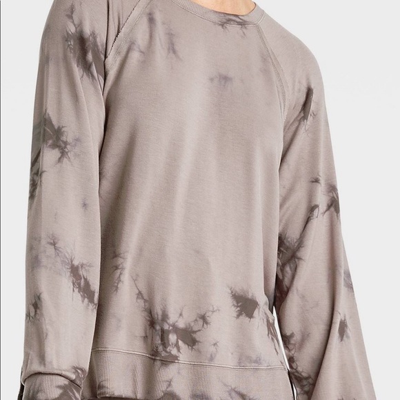 JoyLab Sweatshirt & matching Sweatshorts - Picture 11 of 14